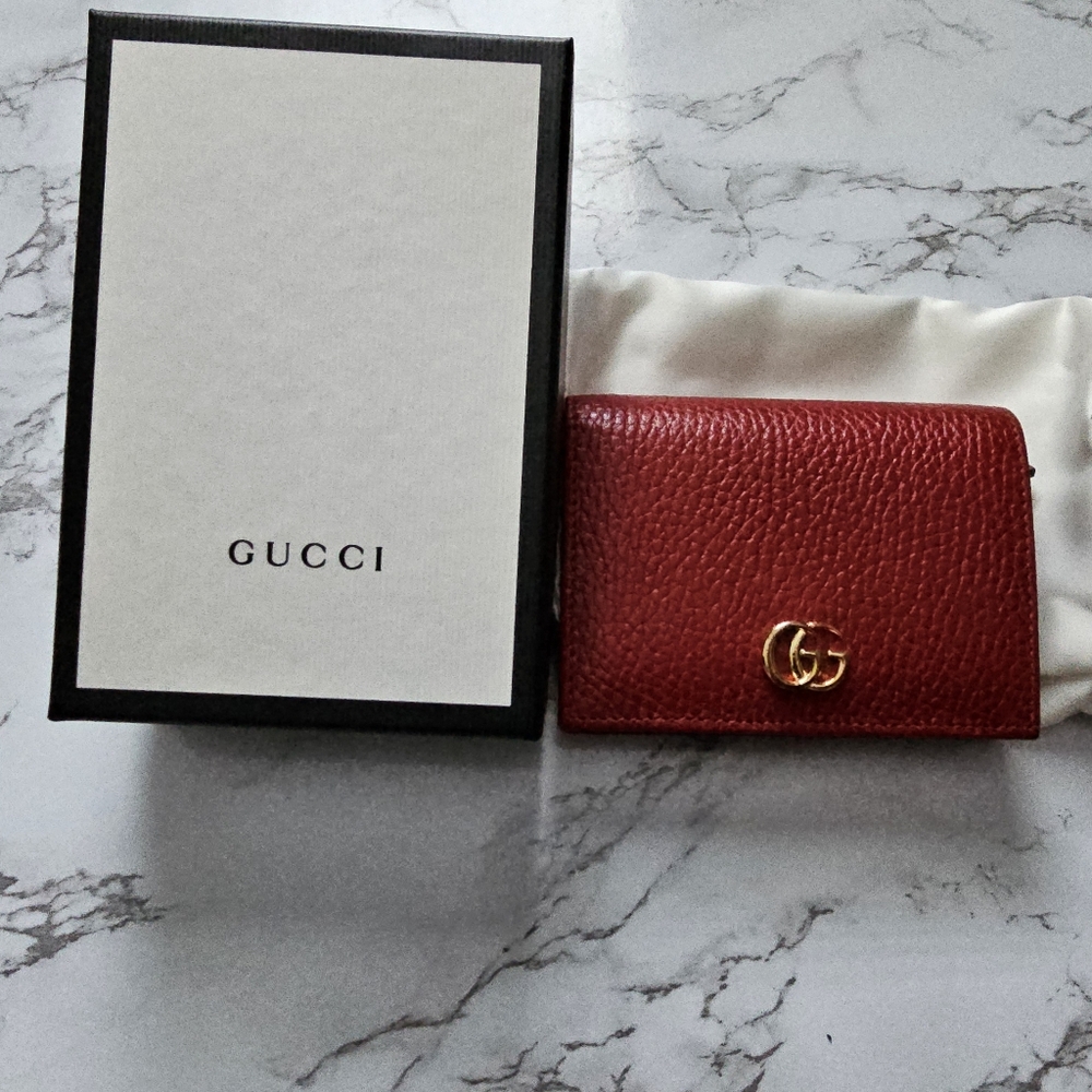 Gucci GG Marmont card case wallet